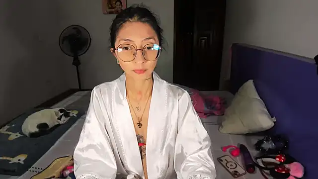 Anais lux online show from March 20, 2026, 11:50 pm