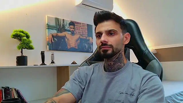 AresSteelX online show from October 15, 2025, 1:52 pm