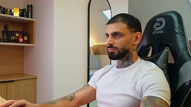 AresSteelX online show from November 11, 2025, 1:28 pm