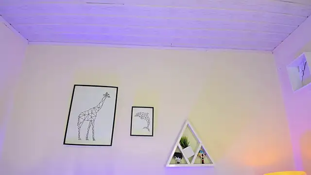 LusyKitty online show from November 4, 2025, 3:49 pm