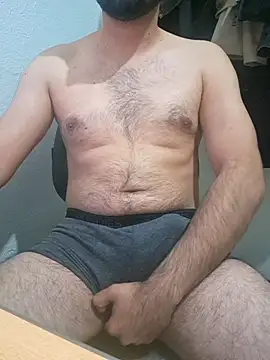 esmerkralkobra online show from May 7, 2026, 9:51 pm