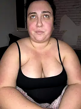 roxey-1997 online show from October 25, 2025, 6:52 pm