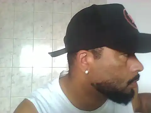 OliveiraSeven online show from May 9, 2026, 1:58 pm