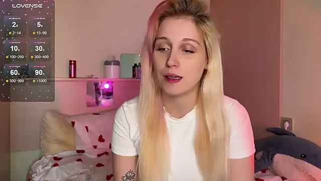  Annabel Myr  online show from October 8, 2025, 11:34 am