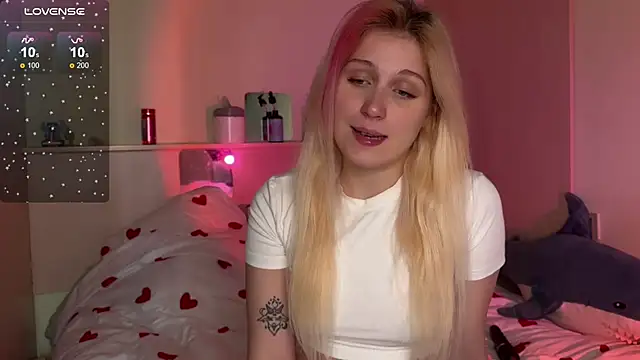  Annabel Myr  online show from October 3, 2025, 11:12 am