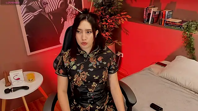 Skyyle  online show from March 8, 2026, 5:05 pm