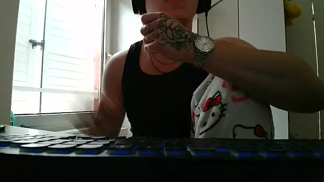alexis 67310 online show from October 5, 2025, 10:39 am
