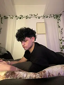 tyler boo online show from March 4, 2026, 9:55 pm