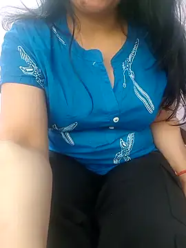Snapshot of roshni_agrawal0 chatting on May 7, 2026, 6:28 am roshni agrawal0 online show from May 7, 2026, 6:28 am