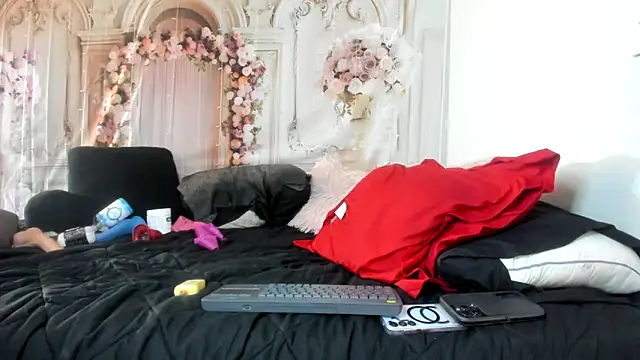 Snapshot of JazminSteele chatting on February 3, 2026, 2:53 am JazminSteele online show from February 3, 2026, 2:53 am