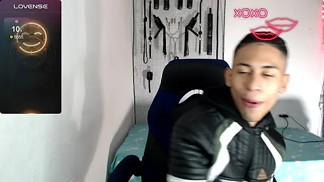 Snapshot of dylan_apol0 chatting on October 5, 2025, 4:47 am dylan apol0 online show from October 5, 2025, 4:47 am