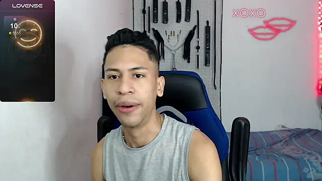 Snapshot of dylan_apol0 chatting on October 22, 2025, 11:42 am dylan apol0 online show from October 22, 2025, 11:42 am