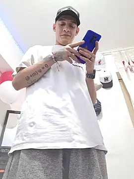 Ethanho0t online show from October 12, 2025, 1:34 pm