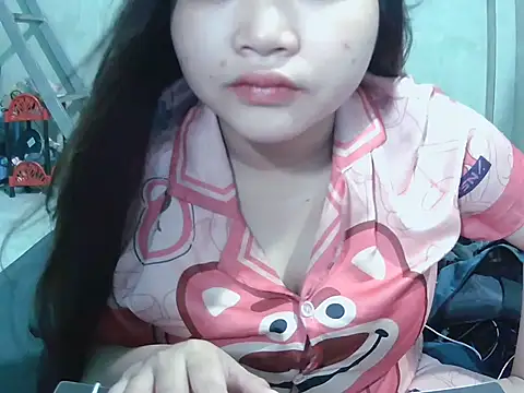 Snapshot of Lily3322 chatting on February 22, 2026, 11:06 pm Lily3322 online show from February 22, 2026, 11:06 pm