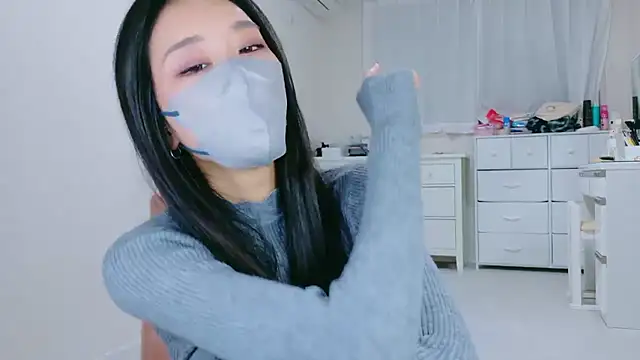 ramuchan desu online show from October 12, 2025, 1:29 am