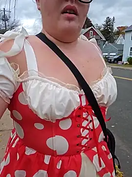 Snapshot of nuttiebuddy1 chatting on October 31, 2025, 7:32 pm nuttiebuddy1 online show from October 31, 2025, 7:32 pm