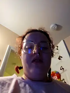 Snapshot of nuttiebuddy1 chatting on September 20, 2025, 11:59 am nuttiebuddy1 online show from September 20, 2025, 11:59 am