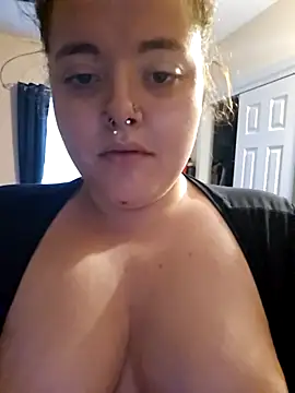 Snapshot of nuttiebuddy1 chatting on October 12, 2025, 6:42 pm nuttiebuddy1 online show from October 12, 2025, 6:42 pm