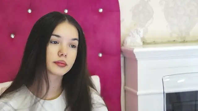 Snapshot of AlexisDevine chatting on February 22, 2026, 5:21 am AlexisDevine online show from February 22, 2026, 5:21 am