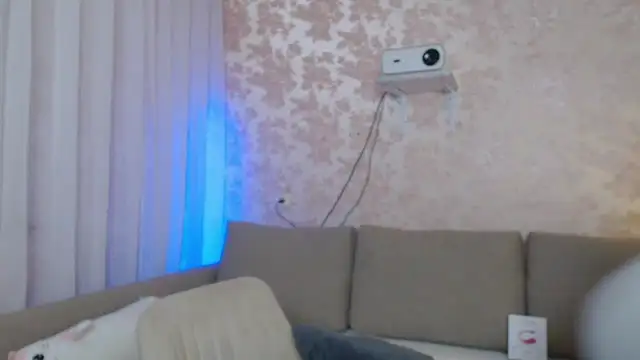 Snapshot of lustxSALLY chatting on November 21, 2025, 6:12 am lustxSALLY online show from November 21, 2025, 6:12 am