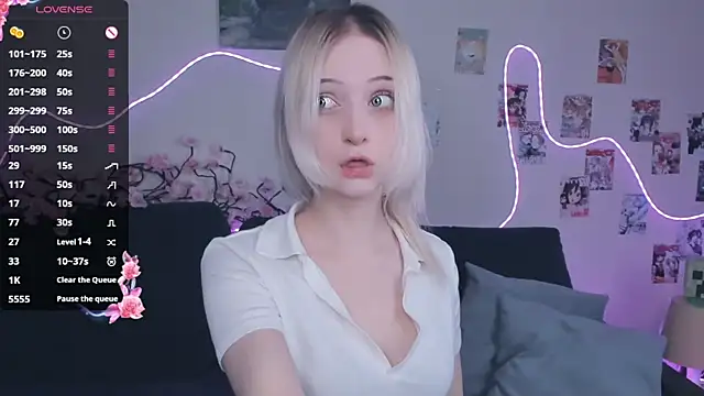 Megan--chan online show from March 11, 2026, 5:18 pm