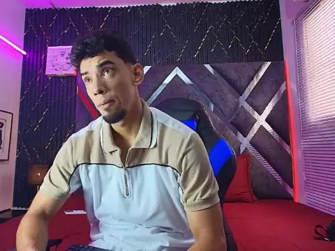 Snapshot of prince_arthur77 chatting on July 1, 2026, 2:17 pm prince arthur77 online show from July 1, 2026, 2:17 pm