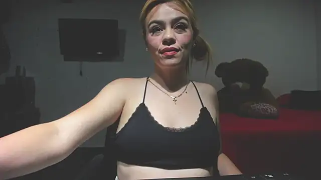 KATA BLONDE online show from October 27, 2025, 8:21 pm