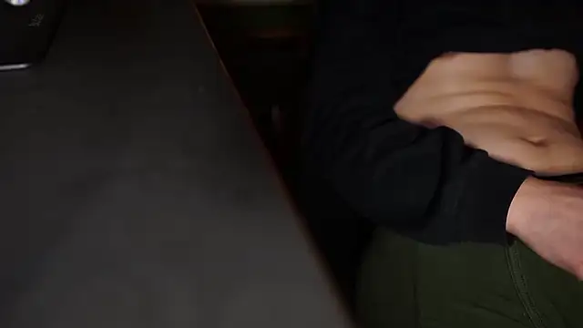 riku velvet online show from April 10, 2026, 3:41 pm