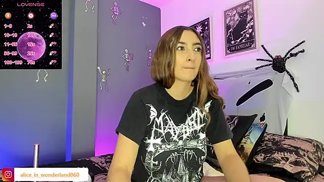 Snapshot of Alice_Dickinssonn chatting on October 7, 2025, 12:50 pm Alice Dickinssonn online show from October 7, 2025, 12:50 pm