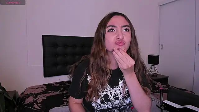 Snapshot of Alice_Dickinssonn chatting on November 20, 2025, 12:39 pm Alice Dickinssonn online show from November 20, 2025, 12:39 pm