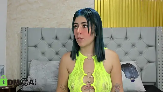 Snapshot of Skarlet_04 chatting on November 2, 2025, 6:46 pm Skarlet 04 online show from November 2, 2025, 6:46 pm