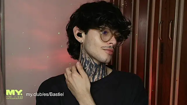 Mihail leroy online show from April 2, 2026, 4:19 am