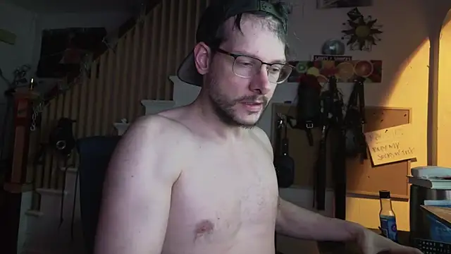 Snapshot of MasterDaddyCool chatting on April 28, 2026, 3:00 am MasterDaddyCool online show from April 28, 2026, 3:00 am
