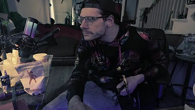 Snapshot of MasterDaddyCool chatting on February 3, 2026, 6:46 pm MasterDaddyCool online show from February 3, 2026, 6:46 pm