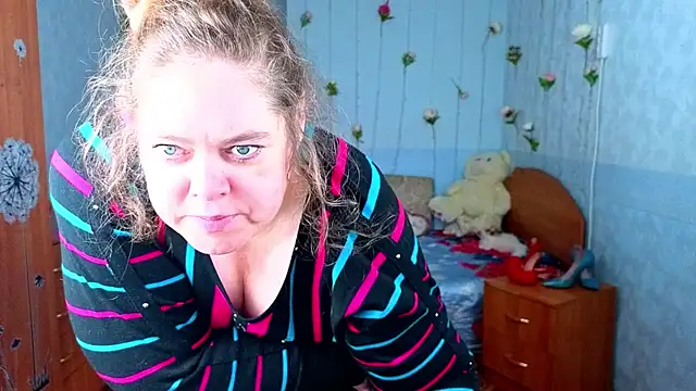 Audrey Aura online show from October 20, 2025, 5:09 am