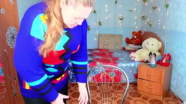 Audrey Aura online show from October 10, 2025, 5:08 am