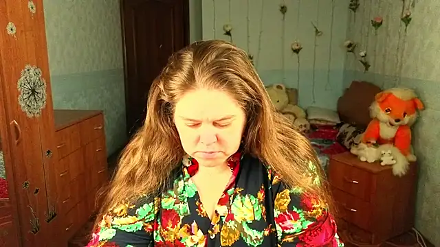 Audrey Aura online show from November 11, 2025, 5:02 am