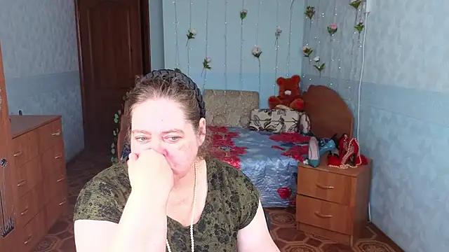 Audrey Aura online show from September 16, 2025, 5:30 am