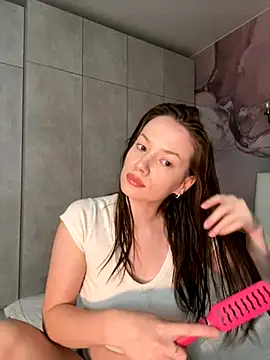 Rosie Holmes  online show from November 25, 2025, 3:51 am