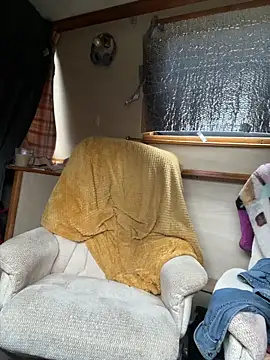 ladyboatlady online show from March 23, 2026, 6:35 am