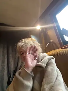 Snapshot of ladyboatlady chatting on March 4, 2026, 7:05 am ladyboatlady online show from March 4, 2026, 7:05 am