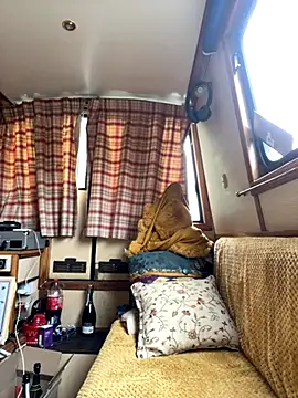 ladyboatlady online show from October 30, 2025, 1:31 pm