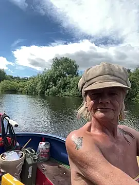 ladyboatlady online show from June 19, 2026, 9:15 am
