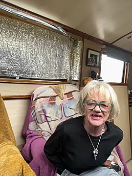 Snapshot of ladyboatlady chatting on February 19, 2026, 3:09 pm ladyboatlady online show from February 19, 2026, 3:09 pm