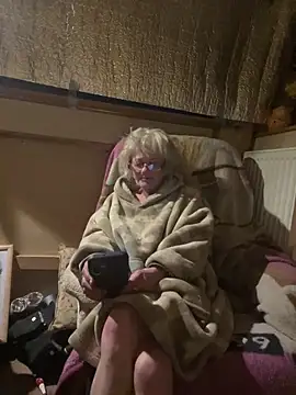 Snapshot of ladyboatlady chatting on March 2, 2026, 6:25 am ladyboatlady online show from March 2, 2026, 6:25 am