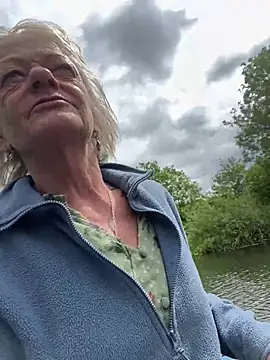 ladyboatlady online show from May 21, 2026, 11:40 am