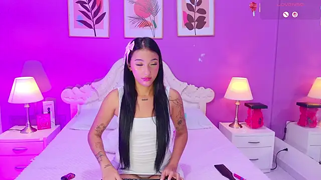 SamantaKane online show from February 12, 2026, 4:23 am