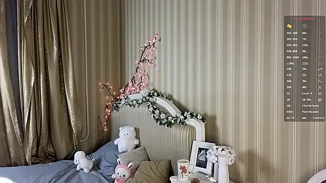 Juuulia  online show from February 27, 2026, 2:50 pm