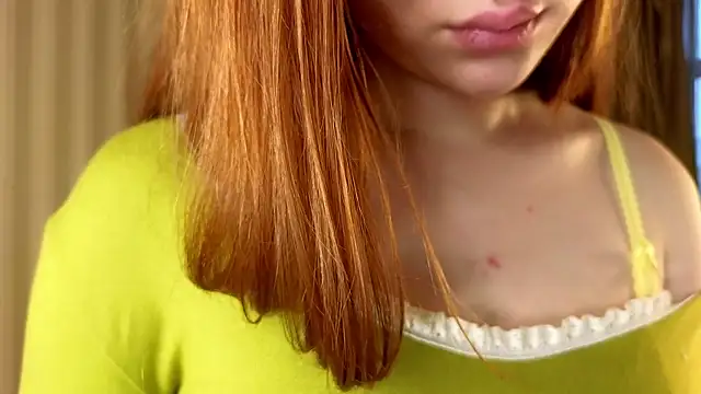 Juuulia  online show from May 11, 2026, 4:04 pm
