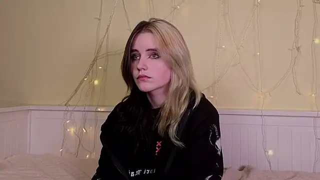 PortiaHedge online show from December 4, 2025, 5:56 pm